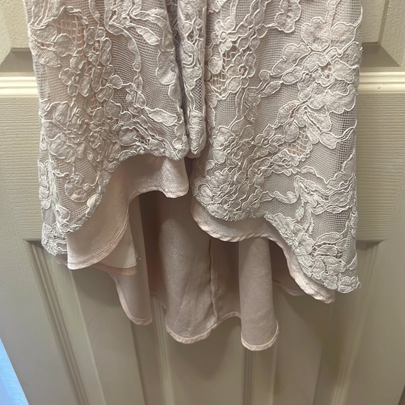 Lace halter top - Picture 3 of 6